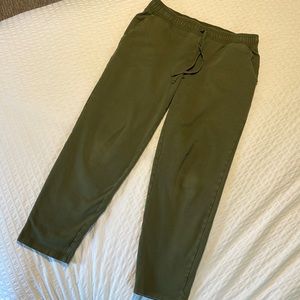 Olive green cargo drawstring pants sz M